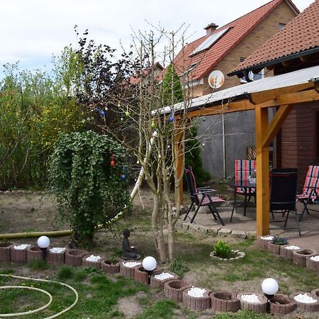 Fuenfeichener Weg 16 Appartement Eisenhüttenstadt Buitenkant foto