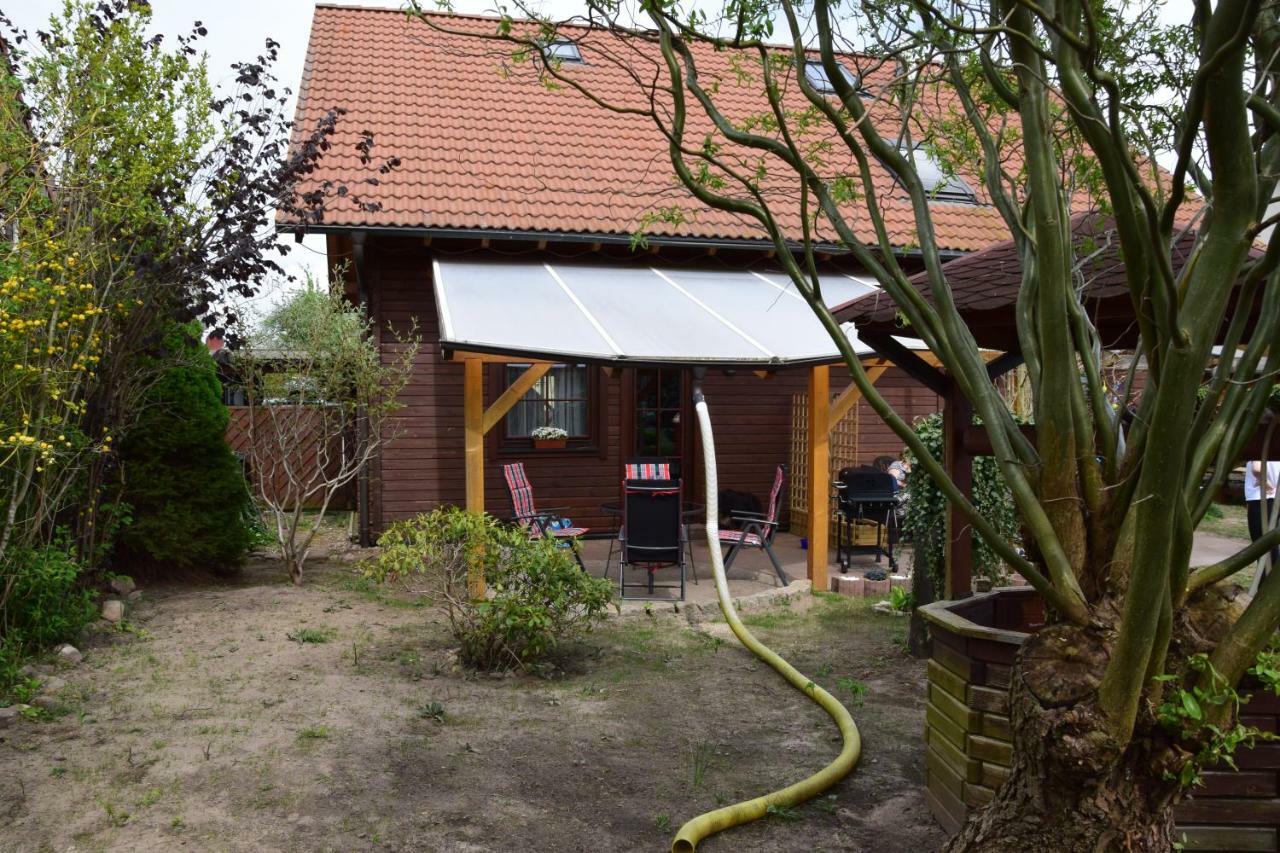 Fuenfeichener Weg 16 Appartement Eisenhüttenstadt Buitenkant foto