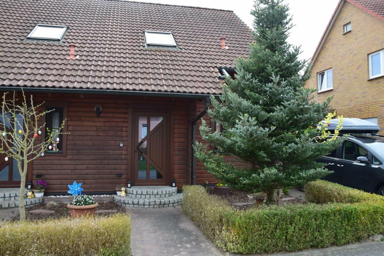 Fuenfeichener Weg 16 Appartement Eisenhüttenstadt Buitenkant foto