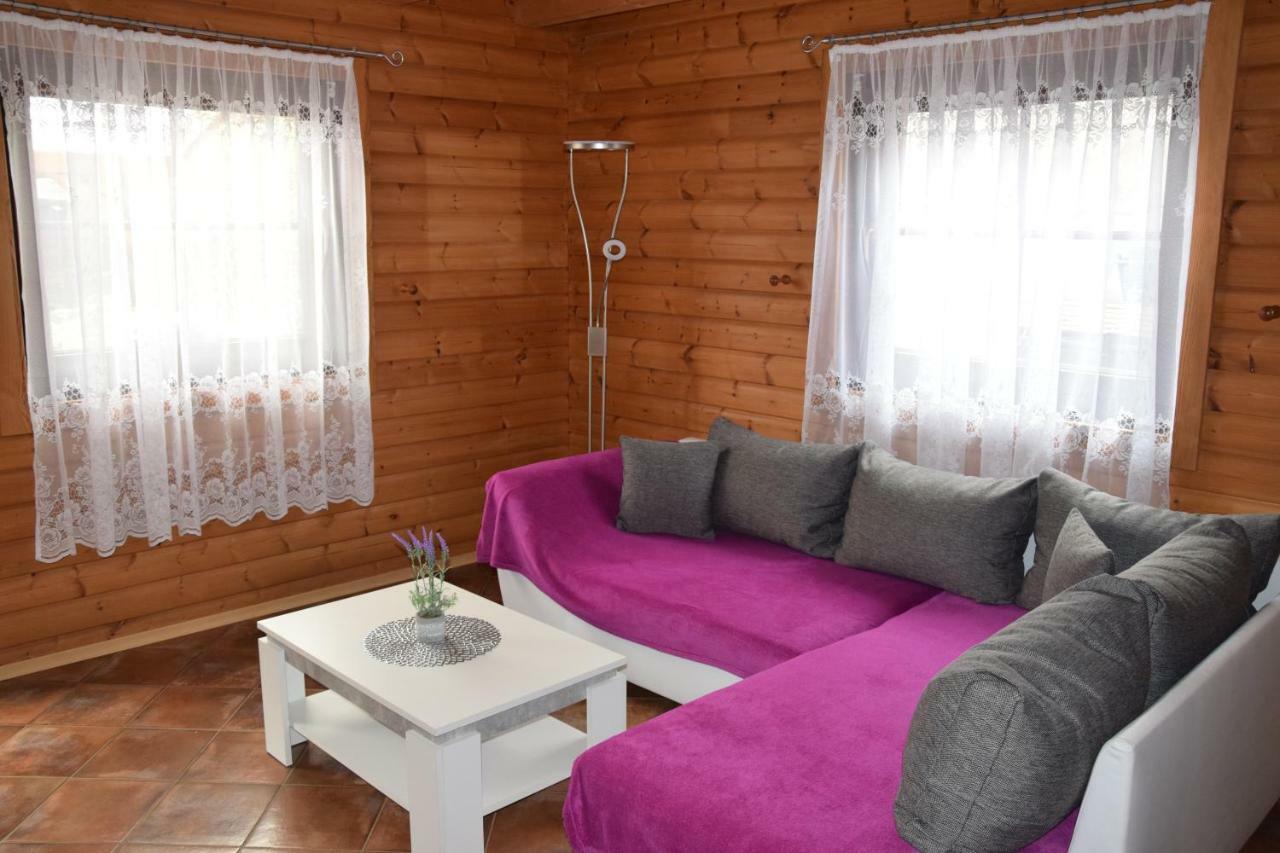 Fuenfeichener Weg 16 Appartement Eisenhüttenstadt Buitenkant foto