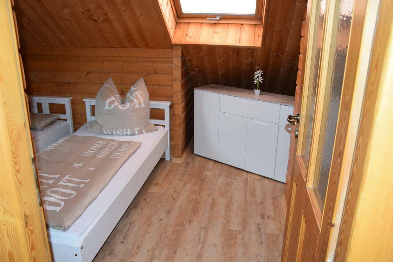 Fuenfeichener Weg 16 Appartement Eisenhüttenstadt Buitenkant foto